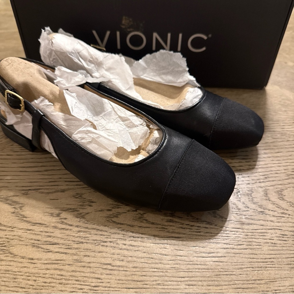 Women's Vionic Petaluma - Black Leather 6.5